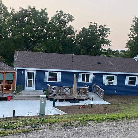 The Farmhouse With A Lower Level Suite Stockton Exterior photo